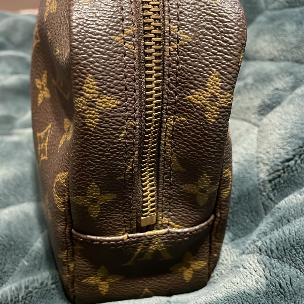 Louis Vuitton Monogram Trousse Toilette 28 - Picture 6 of 10